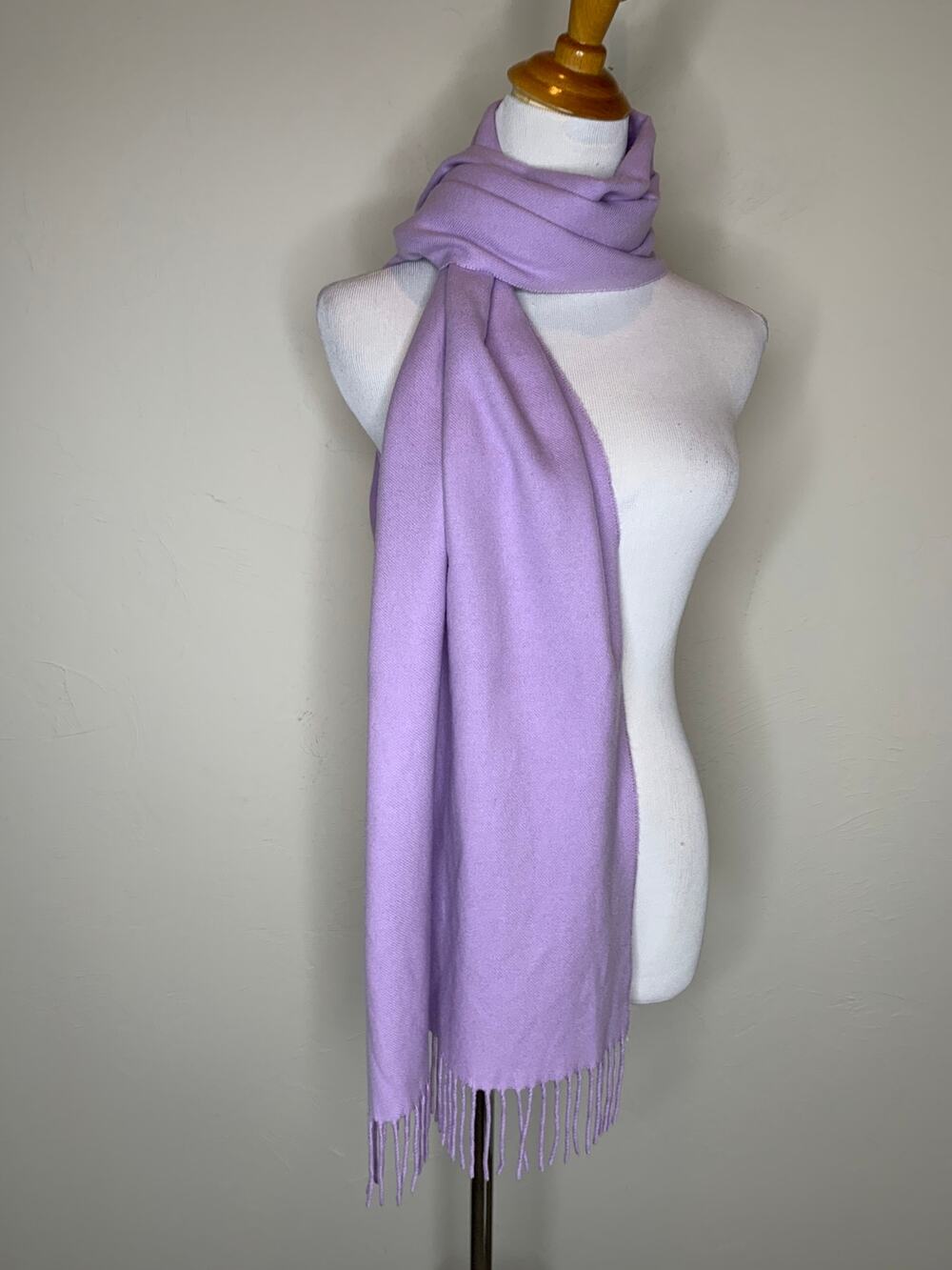 Solid Purple Lavender Soft VFRAAS Acrylic 16 x 65" Germany Cashmink